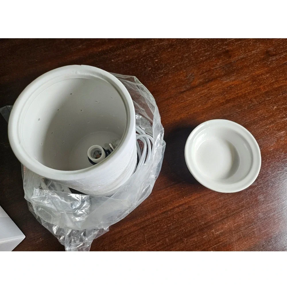Scentsy Etched Core Warmer Home Decor White Ceramic Electric Wax Melter